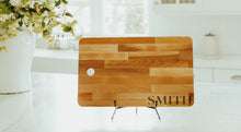 Load image into Gallery viewer, Large Beech Wood Chopping Board With Access Handle